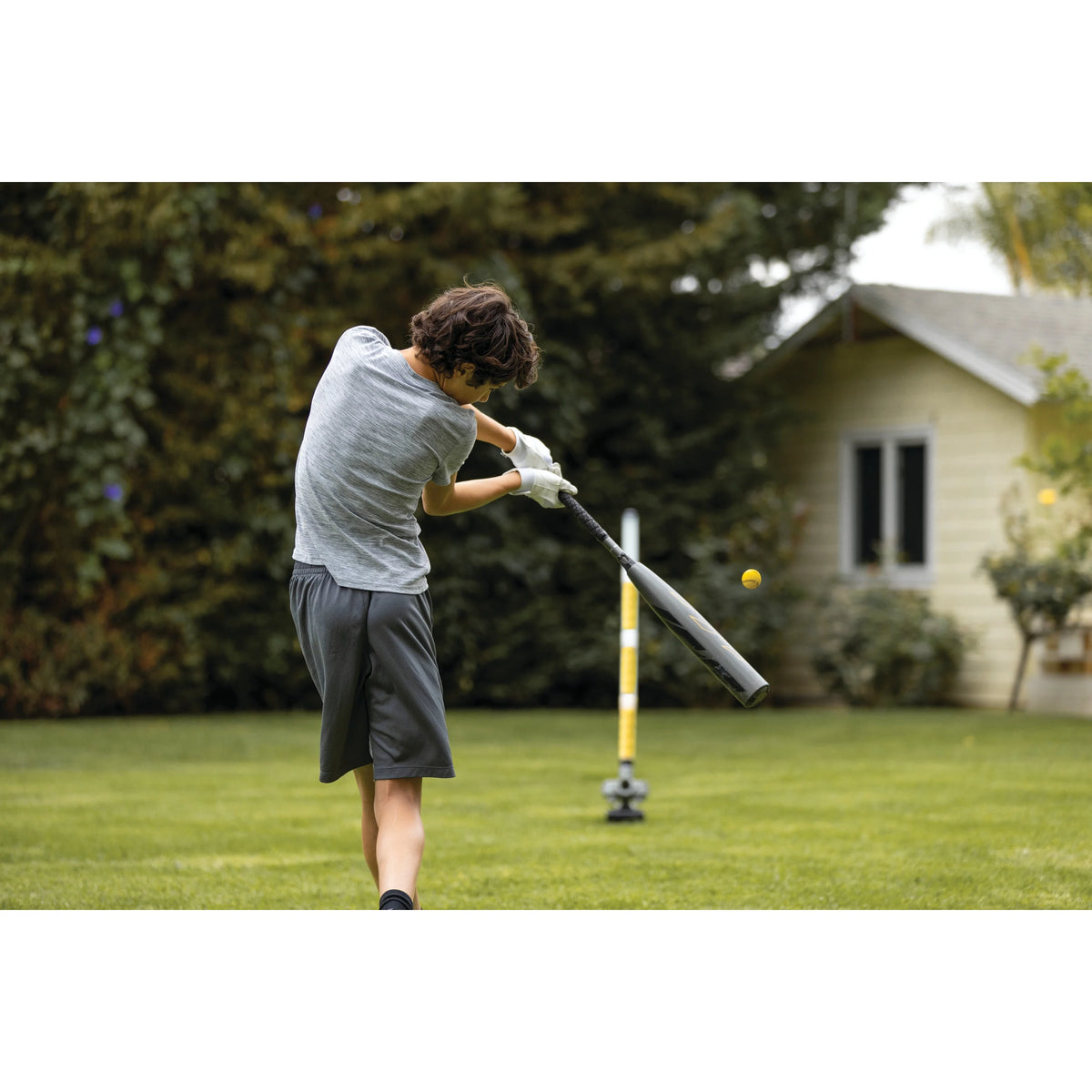 Lightweight Portable Automatic Pitching Machine with 26 Ball Capacity L17938