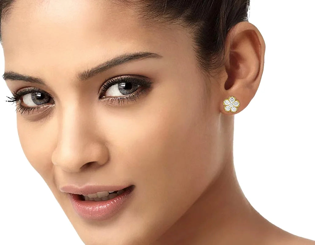 Yellow Gold Diamond Stud Earrings I676