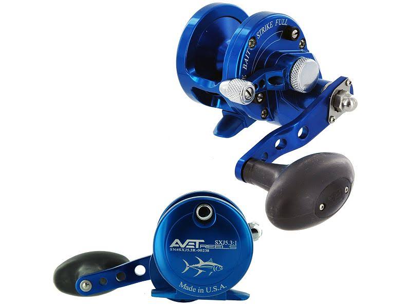 Red 2-Speed Lever Drag Casting Reel Q70673