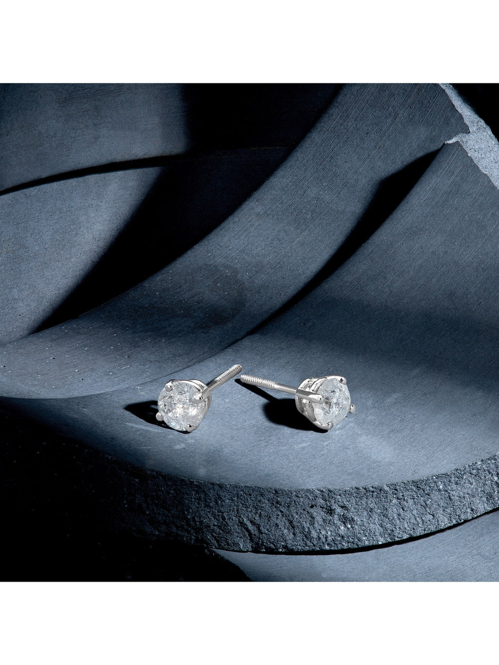 14kt White Gold Diamond Solitaire Stud Earrings V1893