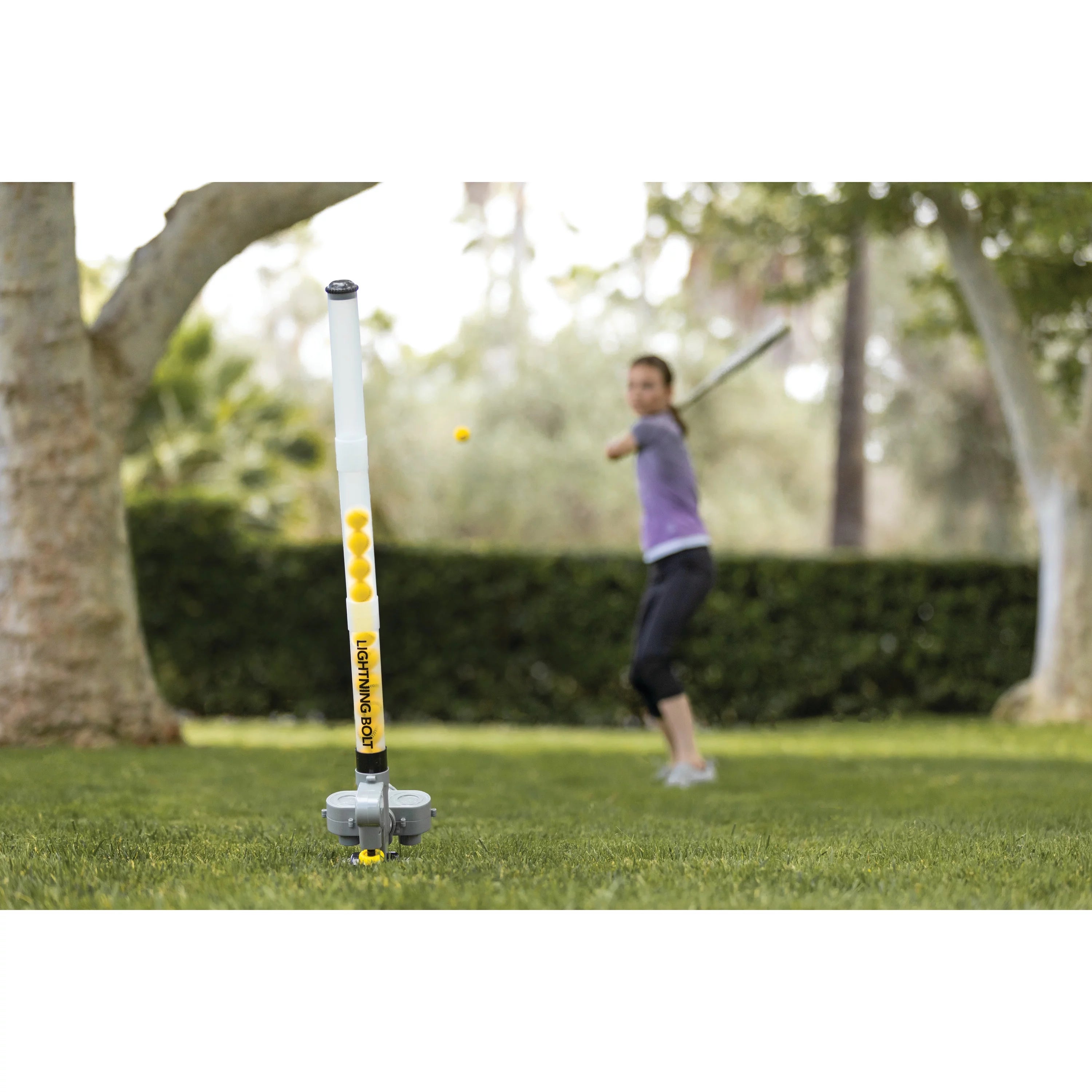 Lightweight Portable Automatic Pitching Machine with 26 Ball Capacity L17938