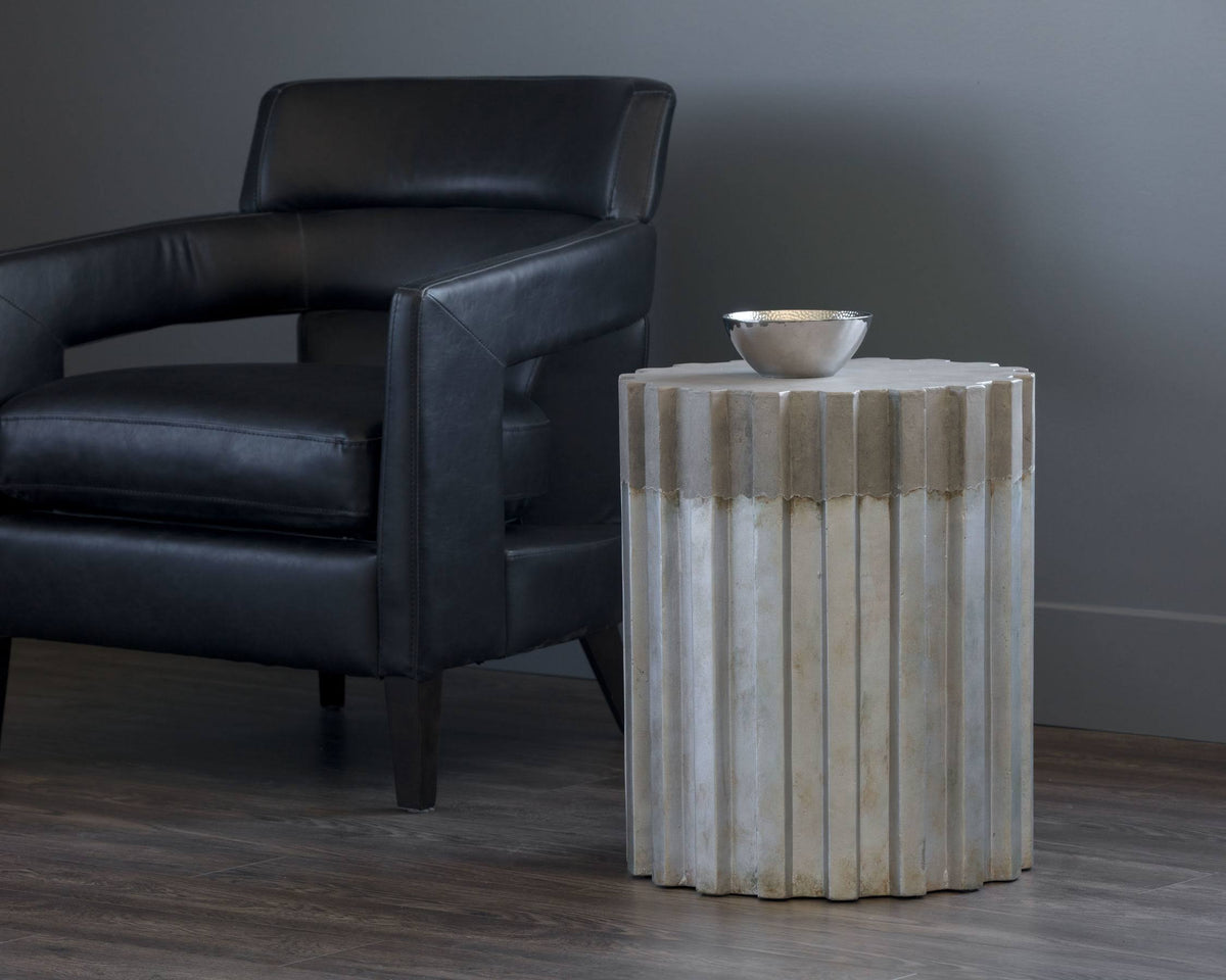 Pedestal S30319
