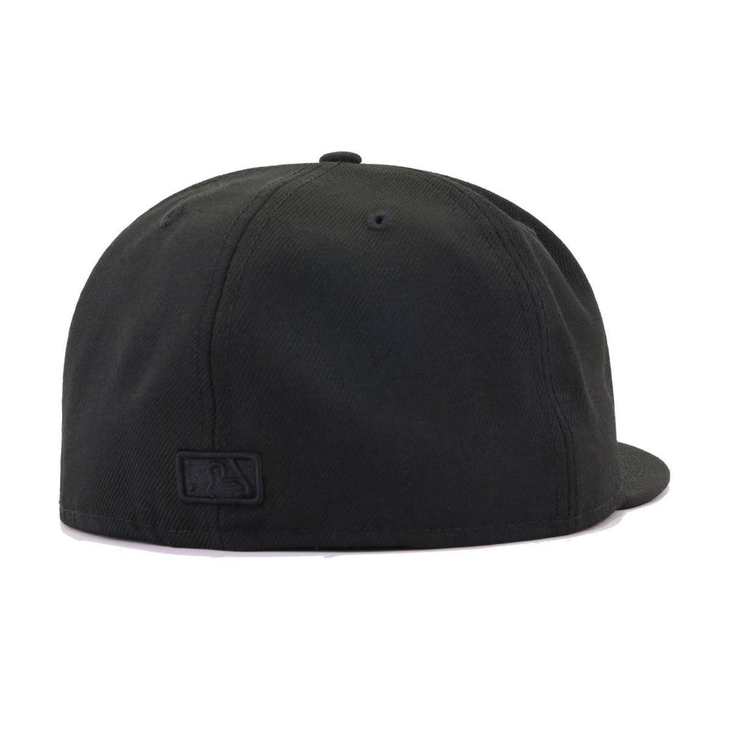 Black Fitted Hat O8387