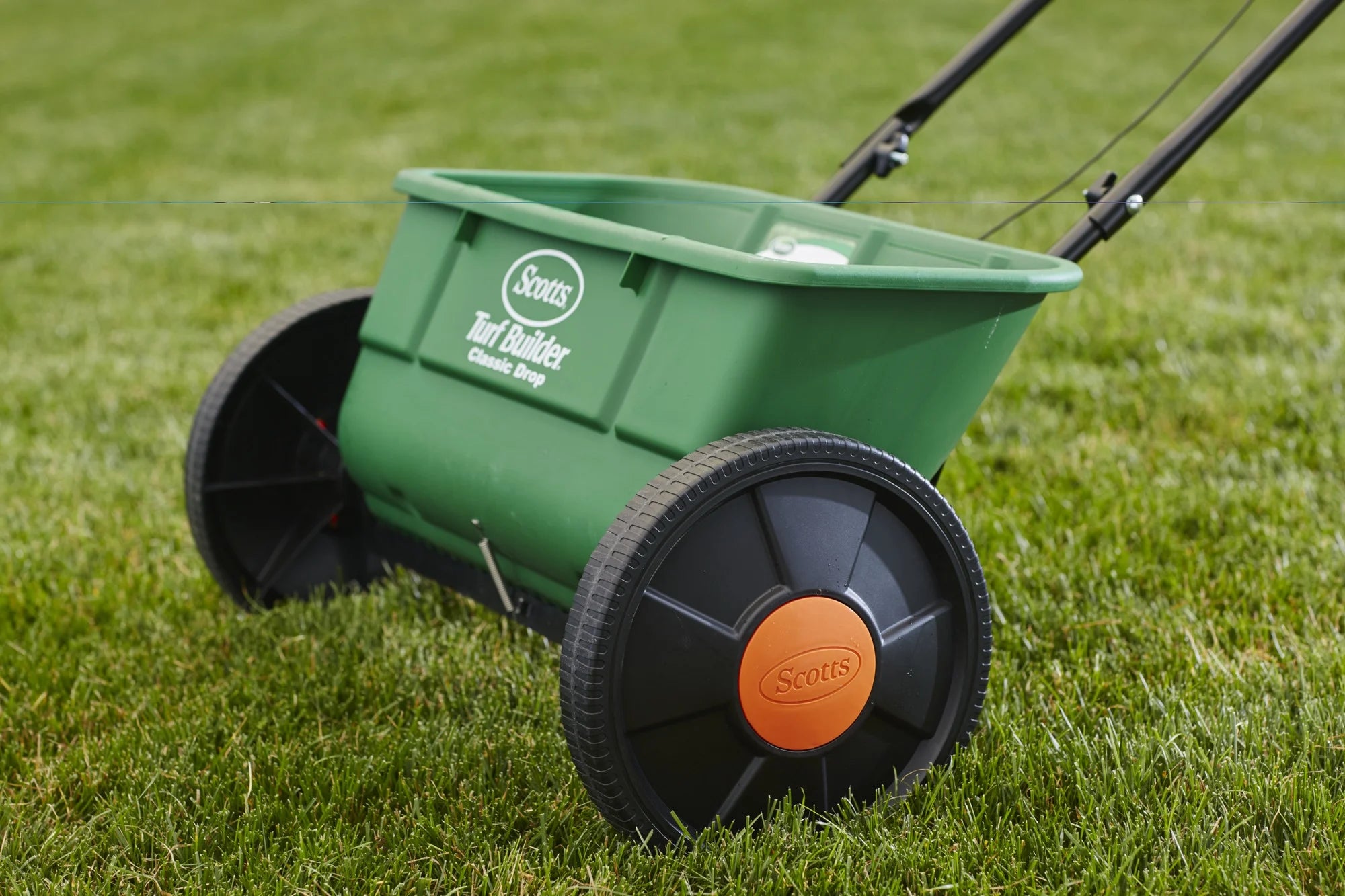Classic Drop Spreader N4736