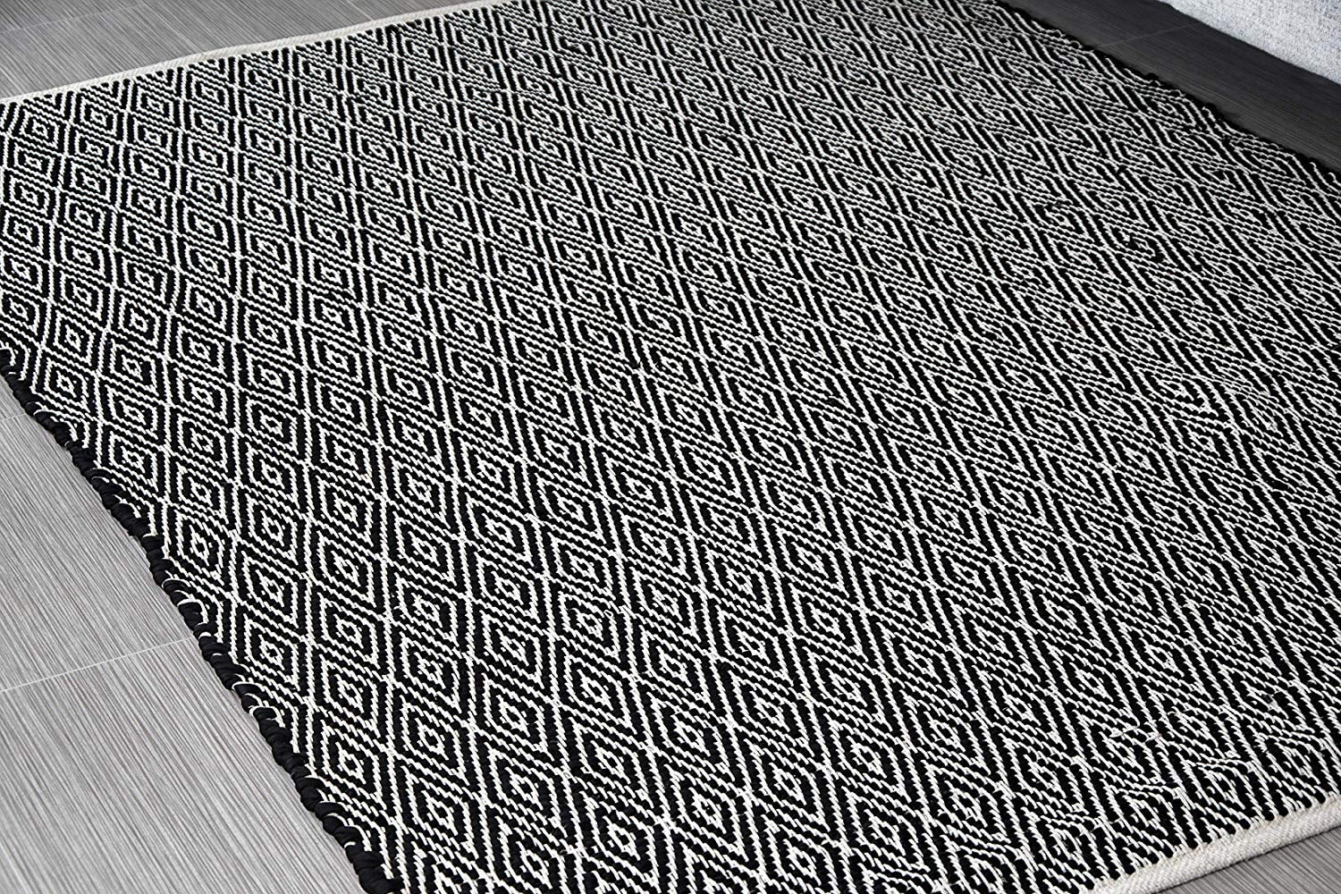 Natural White & Black Diamond Hand Woven 100% Cotton Area Rug I4806